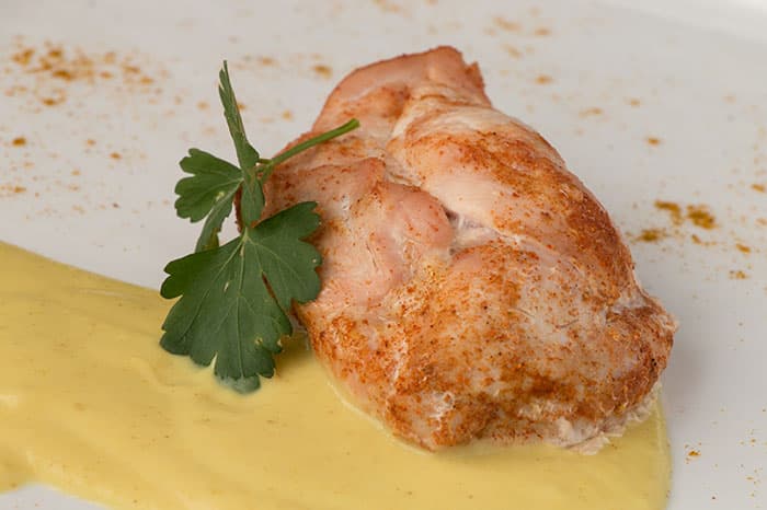 Kipfilet in een zachte curry